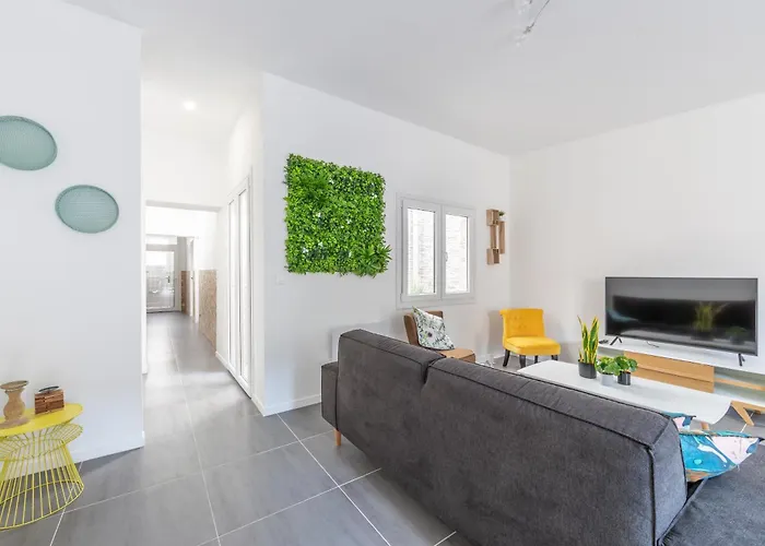 Spacieuse 6 Ch/12 Personnes/ 6 Sdb Wc Privée Villa *