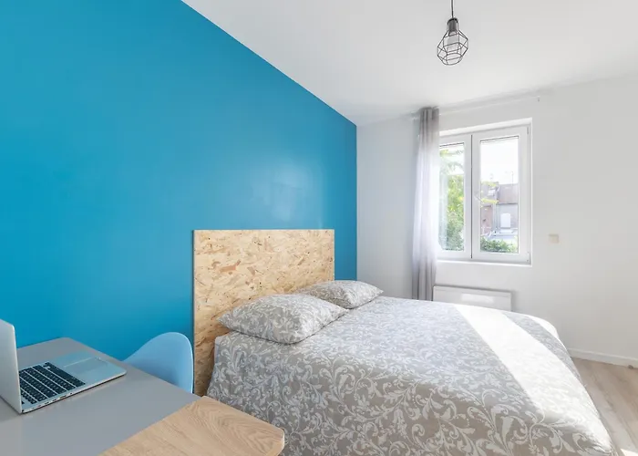 Villa Spacieuse 6 Ch/12 Personnes/ 6 Sdb Wc Privée Valenciennes