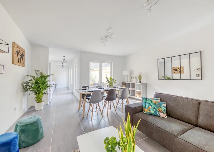 Spacieuse 6 Ch/12 Personnes/ 6 Sdb Wc Privée *