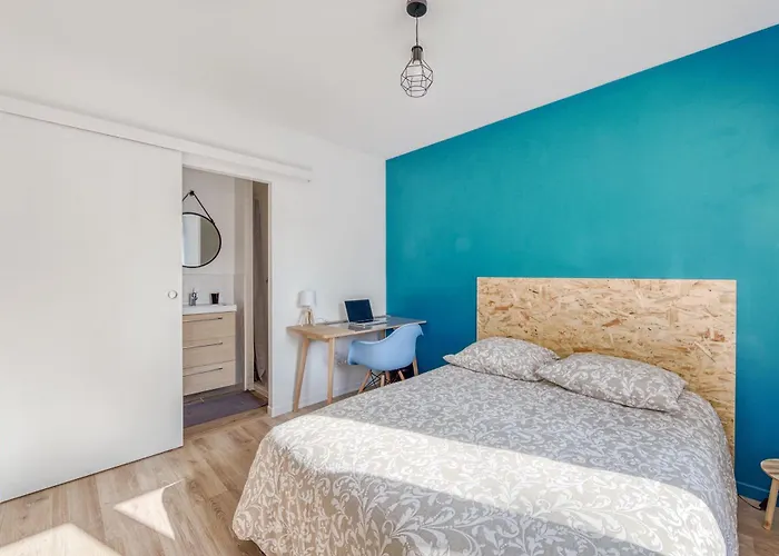 Spacieuse 6 Ch/12 Personnes/ 6 Sdb Wc Privée * Valenciennes