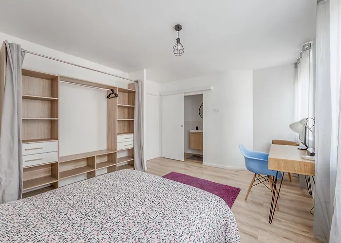 Villa Spacieuse 6 Ch/12 Personnes/ 6 Sdb Wc Privée Valenciennes