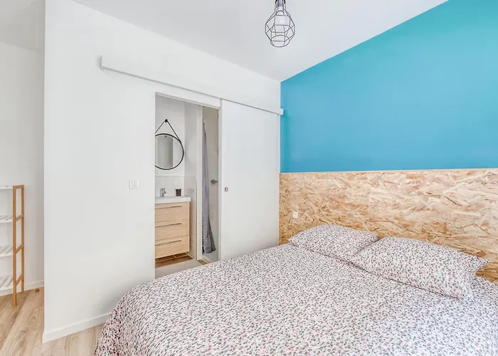 Spacieuse 6 Ch/12 Personnes/ 6 Sdb Wc Privée Villa Valenciennes